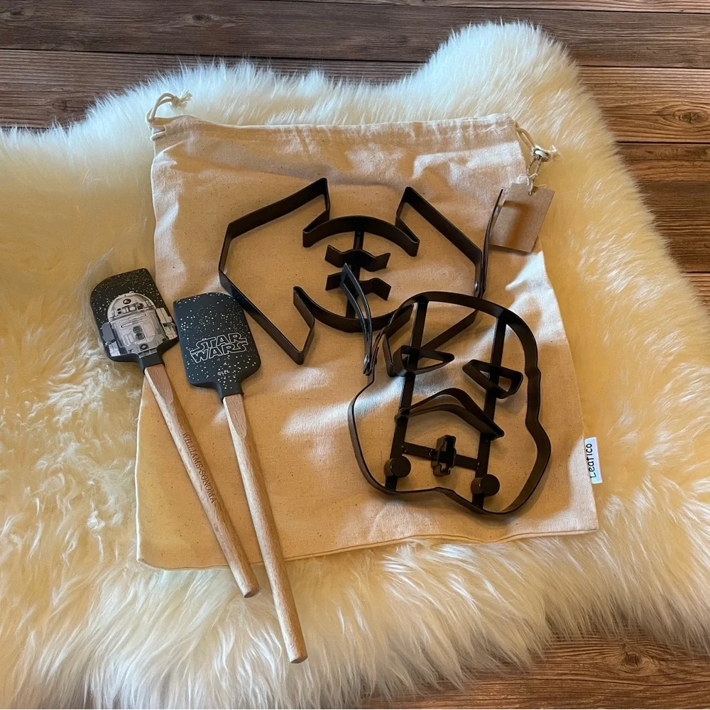 Williams Sonoma | Star Wars Cookie Cutter and Spatula Set